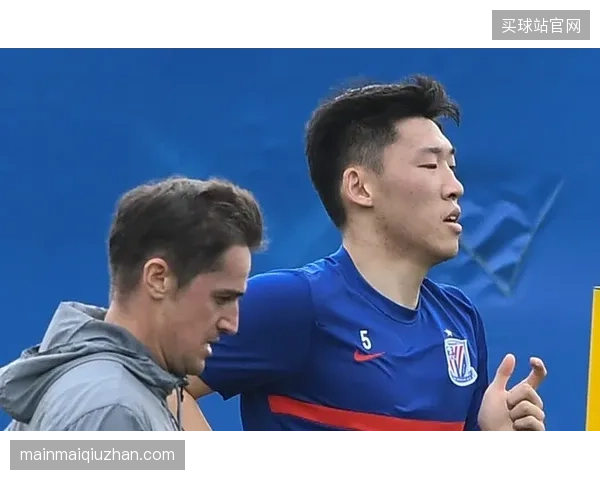 朱辰杰在定位球战术中扮演关键角色，其防守表现是申花力保积分的基石